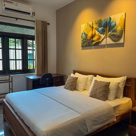 River Breeze Guest House Weligama Buitenkant foto