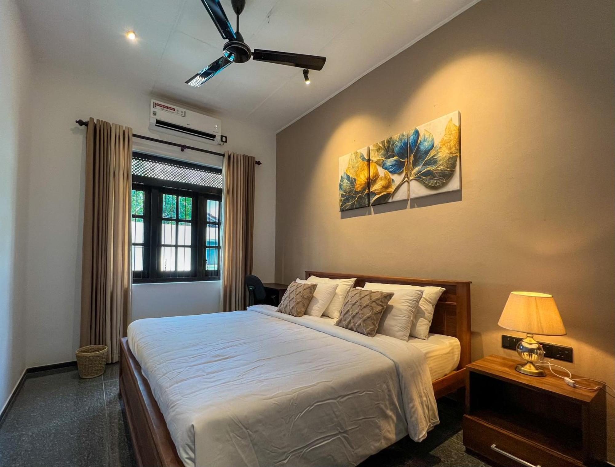 River Breeze Guest House Weligama Buitenkant foto