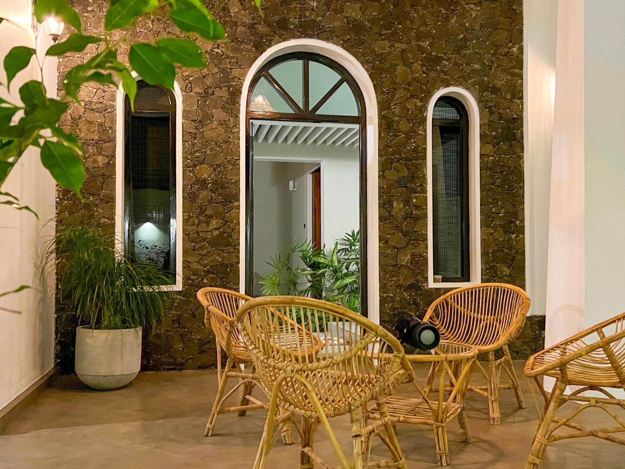 River Breeze Guest House Weligama Buitenkant foto