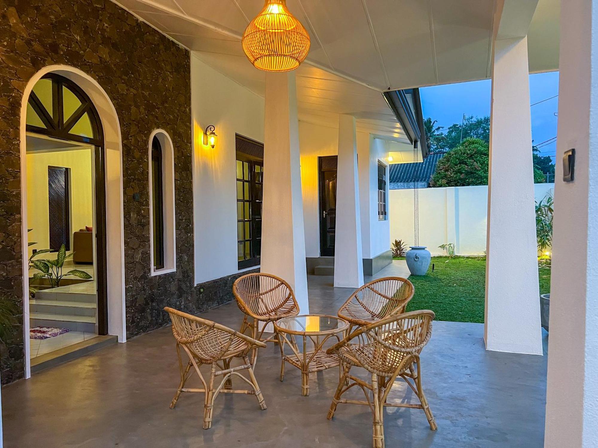 River Breeze Guest House Weligama Buitenkant foto