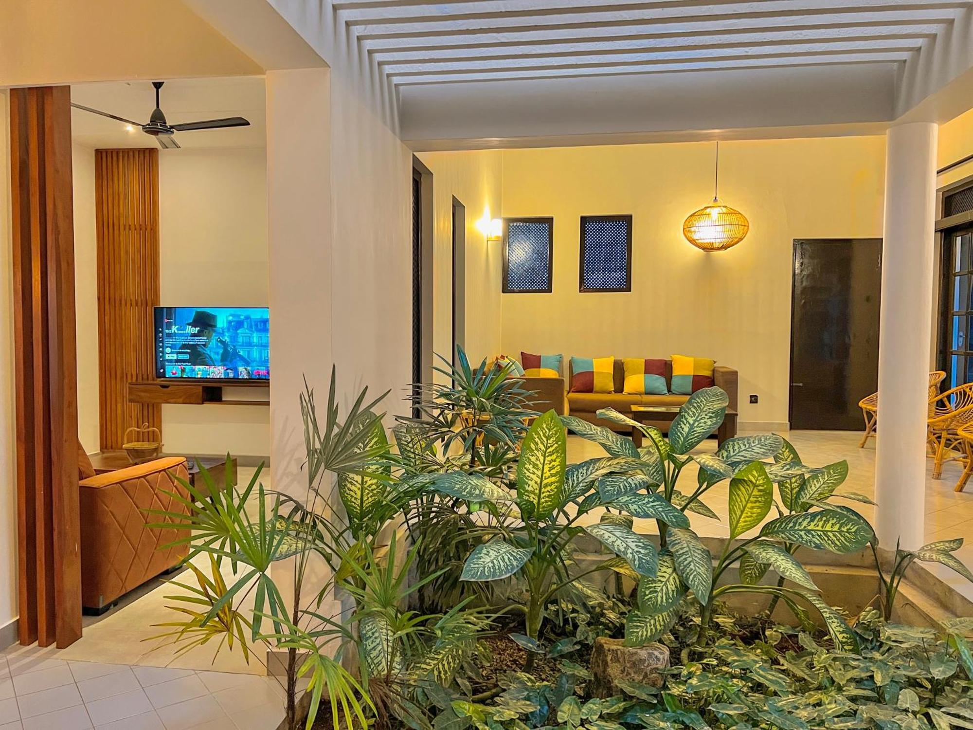 River Breeze Guest House Weligama Buitenkant foto